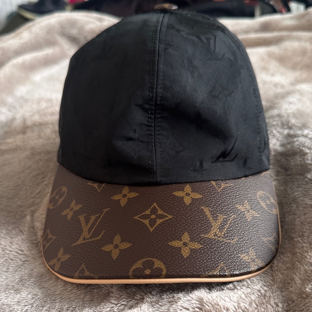 Louis Vuitton Black and Brown Monogram Cap